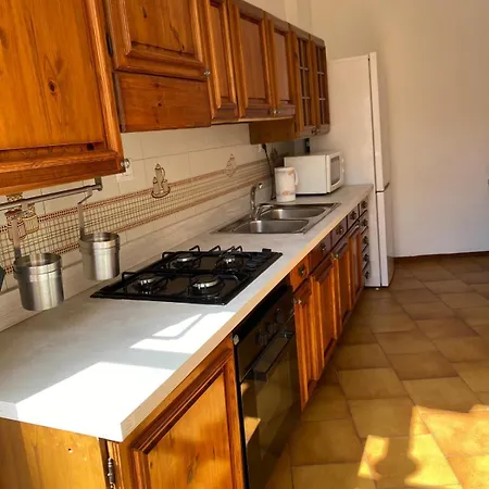 La Casa Di Ester Three-room Daire Roma