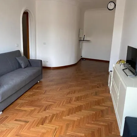 شقة La Casa Di Ester Three-room